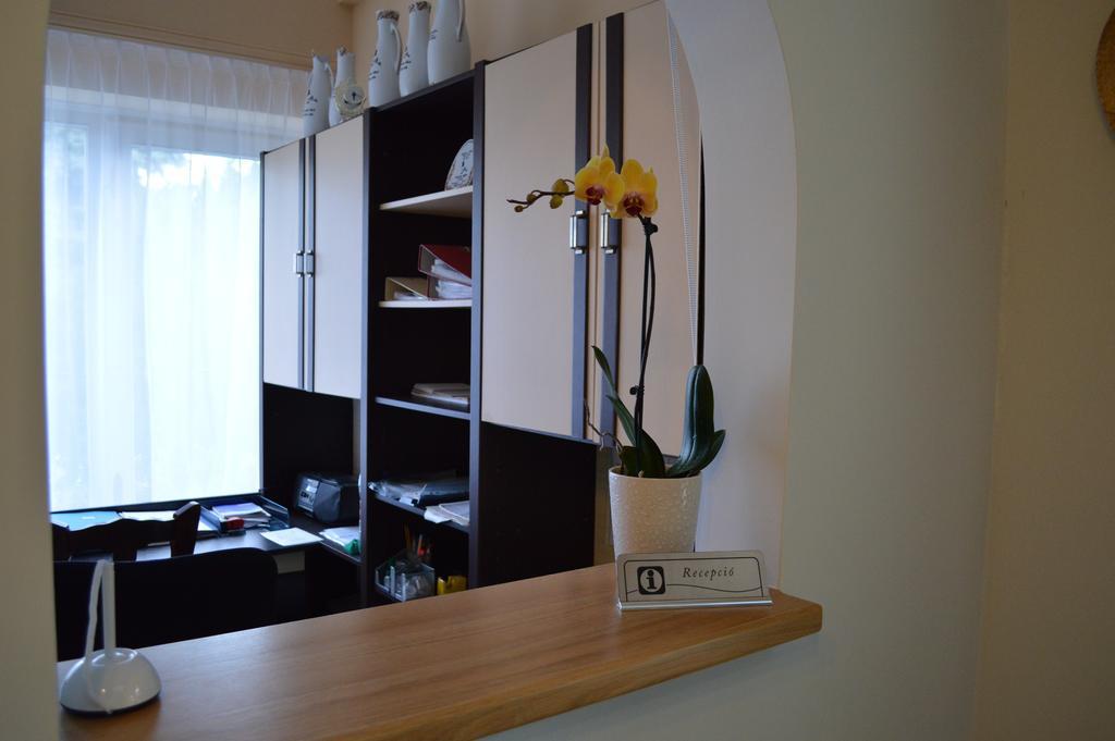 Muskatli Panzio Bed & Breakfast Ráb