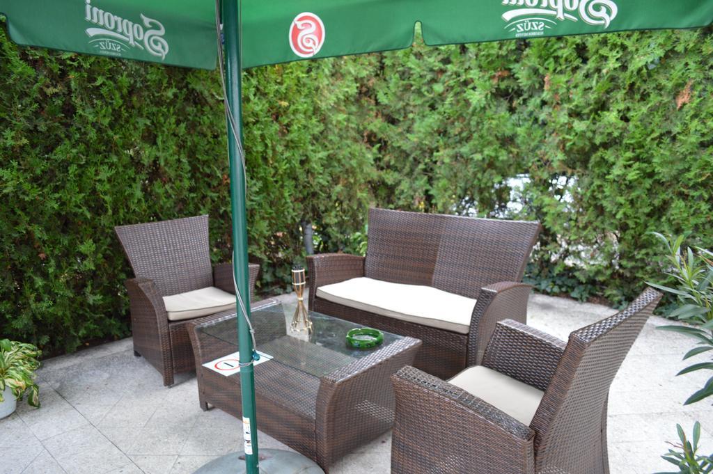 Bed & Breakfast Muskatli Panzio 2*