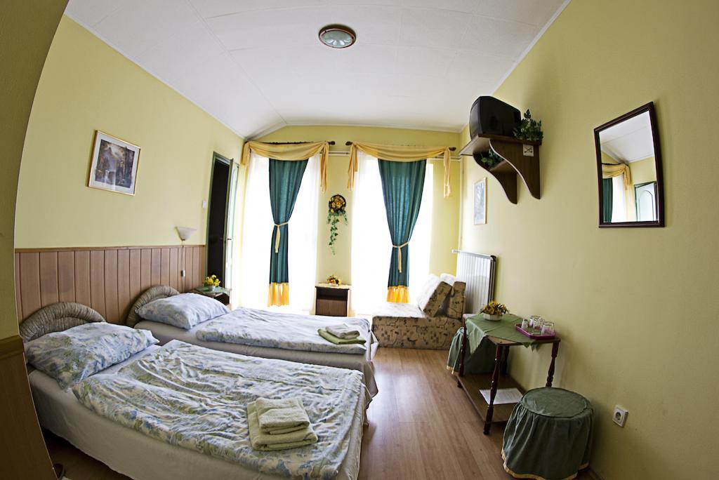 Muskatli Panzio 2*